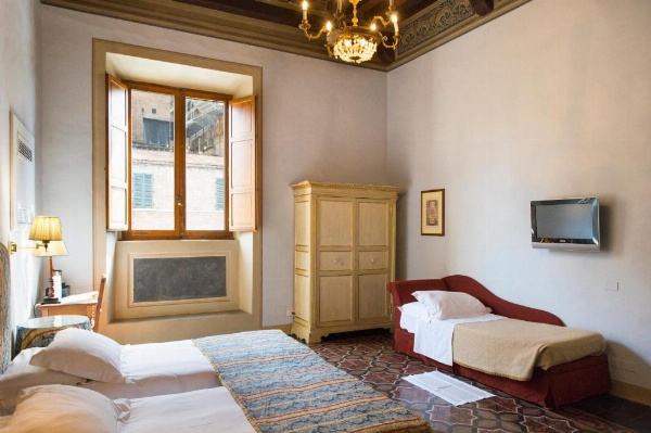 Palazzo Ravizza image 28